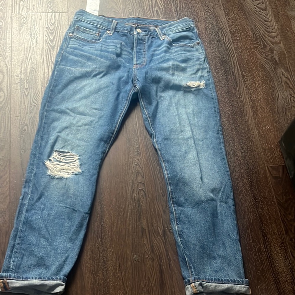 Women’s Levi jeans